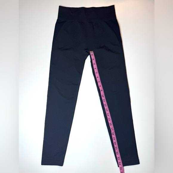 Set of 5 items - Blue and Black Sports Bra with Leggings Set - Size M - Picture 13 of 16